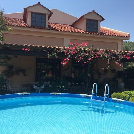 Rafina Great Feeling Villa Екстер'єр фото