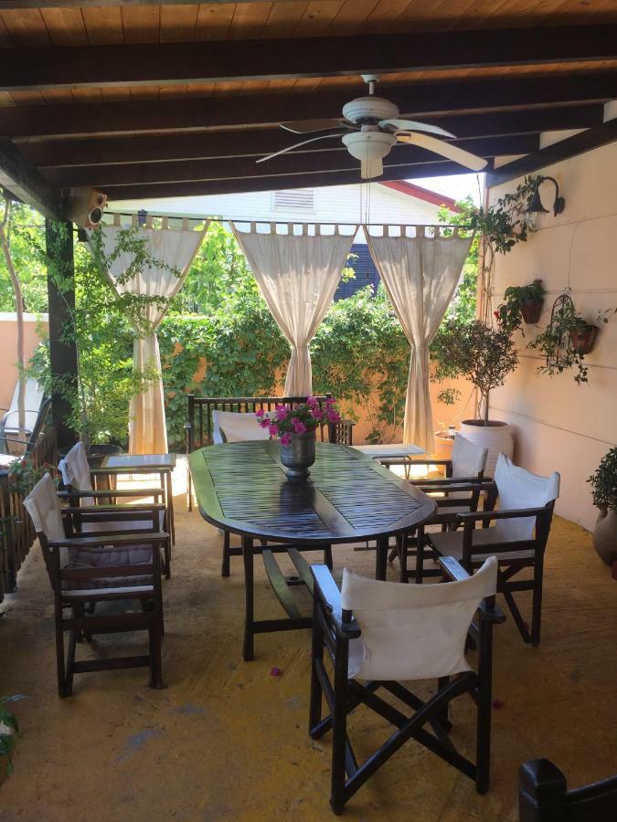 Rafina Great Feeling Villa Екстер'єр фото