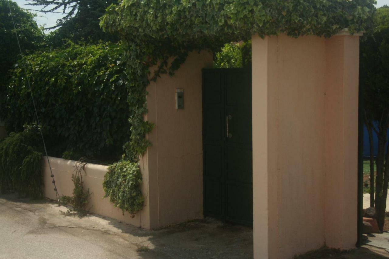Rafina Great Feeling Villa Екстер'єр фото