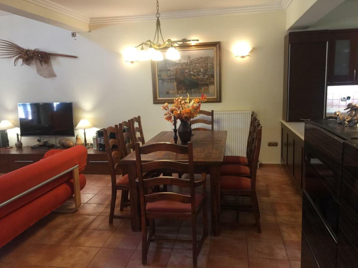 Rafina Great Feeling Villa Екстер'єр фото