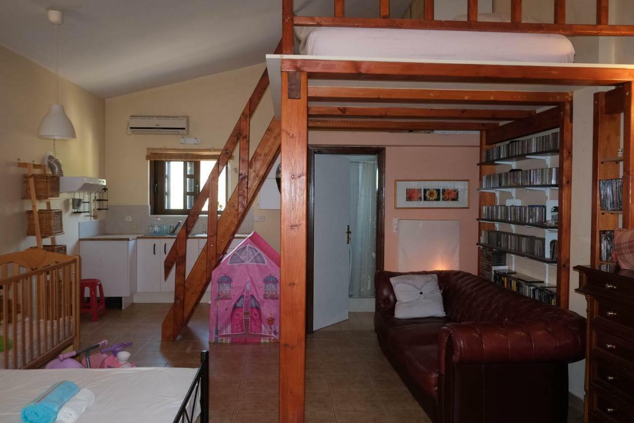 Rafina Great Feeling Villa Екстер'єр фото