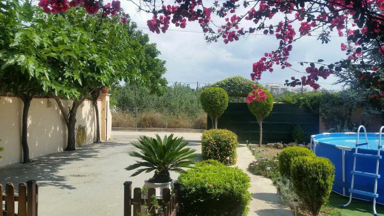 Rafina Great Feeling Villa Екстер'єр фото