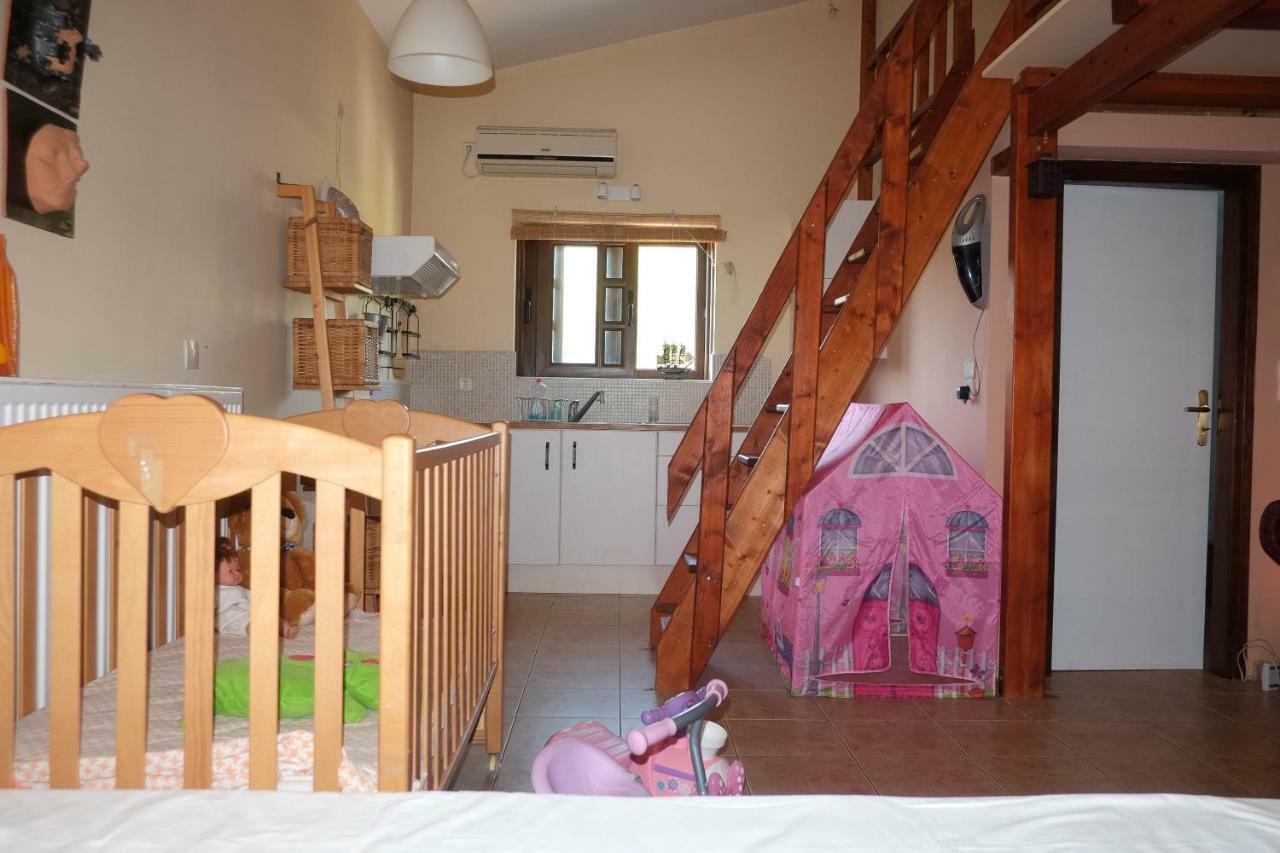 Rafina Great Feeling Villa Екстер'єр фото